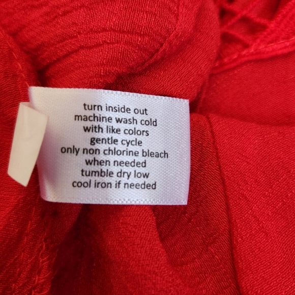 3/$15 Lane Bryant lace insert yoke blouse red lightweight textured fabric 18/20 - Picture 10 of 11
